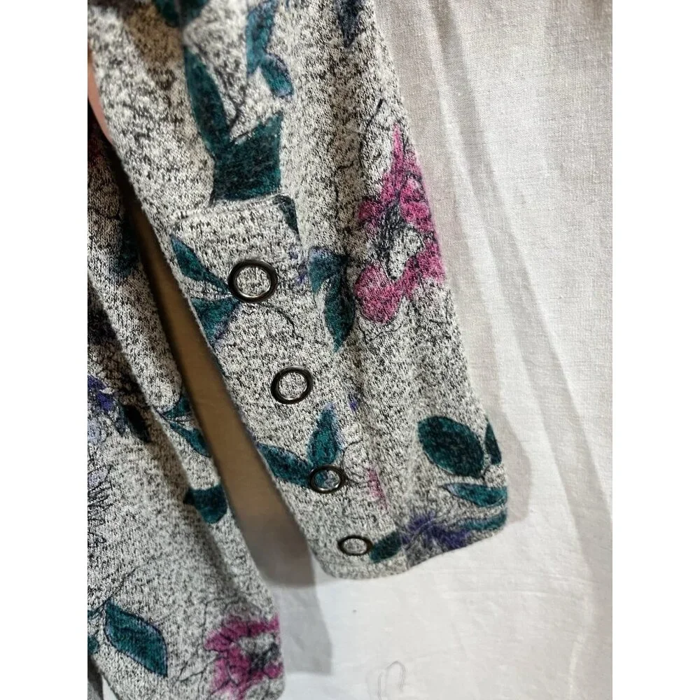 Lane Bryant Women’s 18/20 Gray Floral Long Sleeve Long Length Blouse - Picture 5 of 9